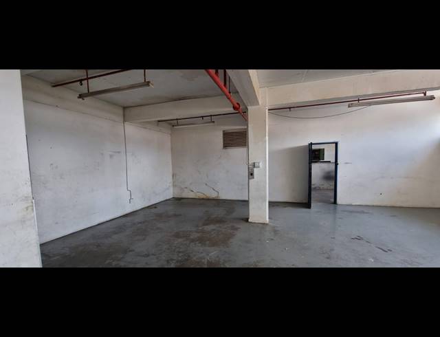 6,393M² WAREHOUSE FOR SALE IN PARK CENTRAL